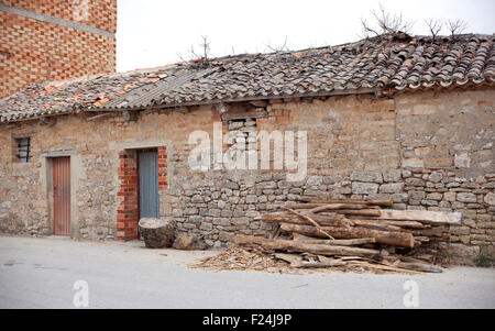 Vue sur maison rurale, Boadilla del Camino, Espagne Banque D'Images