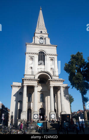 Christ Church Spitalfields et tour de Londres East End portique England UK Banque D'Images