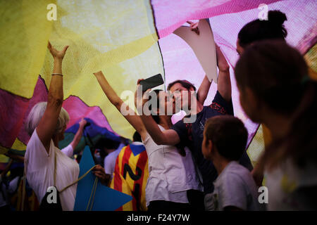 Barcelone, Espagne. Sep 11, 2015. Les gens se rassemblent à Barcelone à la demande de l'indépendance de la Catalogne La Catalogne pendant la journée nationale à l'avenue Meridiana à Barcelone, Espagne, le 11 septembre 2015. Credit : Pau Barrena/Xinhua/Alamy Live News Banque D'Images