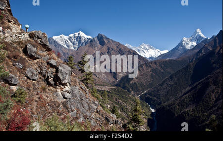 Les montagnes majestueuses comme vu l'Everest, Lhotse, Nuptse et Amadablam dans la région de Khumbu, Népal Everest Banque D'Images