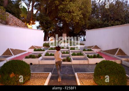 La France, Var, Hyères, Villa Noailles, architecte Robert Mallet Stevens, le jardin cubiste par Gabriel Guevrekian Banque D'Images