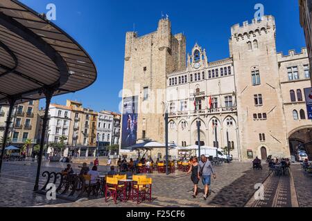 France, Aude, Narbonne, l'hôtel de ville, Palais des Archeveques sqare (le Palais des Archevêques) Banque D'Images