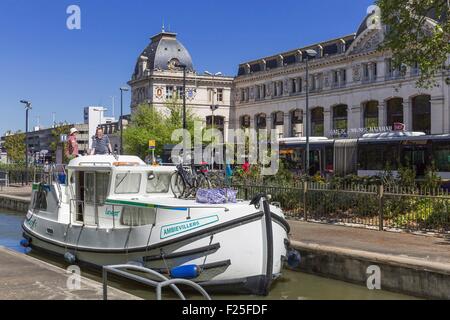 La France, Haute-Garonne, Toulouse, le Canal du Midi, classé au Patrimoine Mondial de l'UNESCO, et de la gare Matabiau Banque D'Images