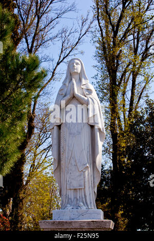 Statue de la Vierge Marie, l'île Barbana - Grado Banque D'Images