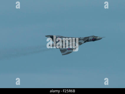 Avro Vulcan XH558 bomber jet volant à Clacton airshow,UK.2015 Banque D'Images