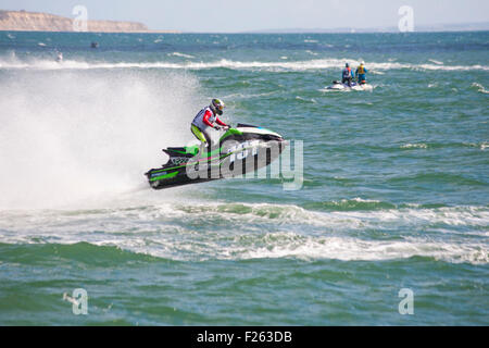 Bournemouth, Dorset, Royaume-Uni. 12 septembre 2015. Grand Prix de la mer à Bournemouth – les championnats Aqua X Jetski avec course de jet ski, tandis que les coureurs se préparent à se battre pour les titres nationaux lors des derniers tournois de championnat. Jet ski jet ski jet ski jet ski jet ski jet ski jet ski jet ski jet ski jet ski jet ski jet ski jet ski jet ski jet ski jet ski jet ski crédit: Carolyn Jenkins/Alamy Live News Banque D'Images