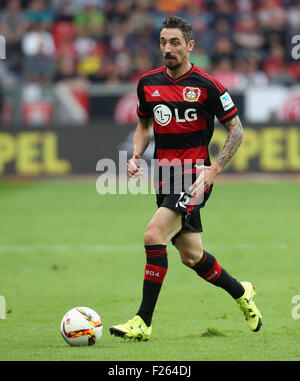 Leverkusen, Allemagne, le 12 septembre 2015, sport, football, Bundesliga, Bayer 04 Leverkusen vs Darmstadt 98 : Roberto Hilbert (Leverkusen) contrôle la balle. Credit : Juergen Schwarz/Alamy Live News Banque D'Images