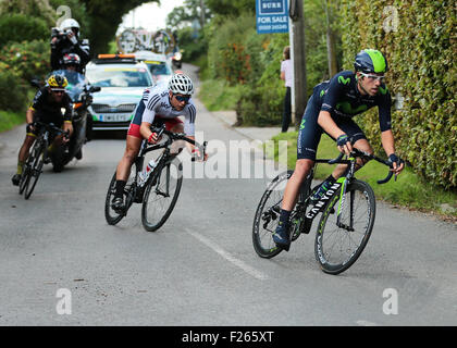 Fakenham, UK. 12 Sep, 2015. Tour de France Étape 7. Fakenham à Ipswich. Alex Dowsett de Team Movistar mène de Gabriel Cullaigh de Grande-Bretagne et Graham Briggs de crédit : Condor JLT Plus Sport Action/Alamy Live News Banque D'Images