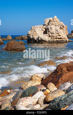 Côte rocheuse de la péninsule de Pelion, Thessalie, Grèce Banque D'Images