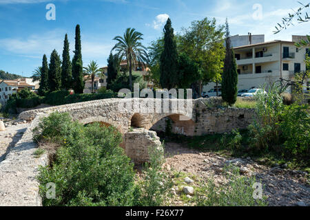 19e siècle pont de Roman-comme conception aka Pont Roma à Pollenca, Espagne. Banque D'Images