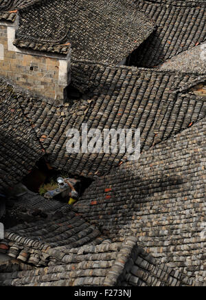 Hefei. 13 Sep, 2015. Photo prise le 13 septembre 2015 montre une scène de Xiaotian canton de Shucheng County, la Chine de l'est la province d'Anhui. Les 700 mètres de long et 3 mètre de large rue ancienne de Xiaotian remonte à il y a plus de 300 ans, et sa saveur est bien gardé jusqu'à maintenant. © Tao Ming/Xinhua/Alamy Live News Banque D'Images