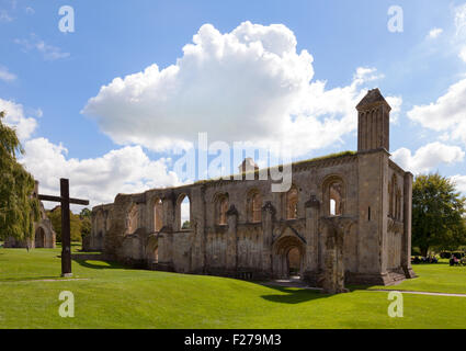 La dame, qui fait partie de la chapelle du 12ème siècle en ruine, l'Abbaye de Glastonbury Glastonbury, Somerset England UK Banque D'Images