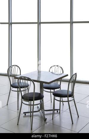 Table et chaises isolées. Élément de design. Banque D'Images