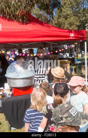 Conte de la soie dentaire à l'école primaire de Sydney accueille la fête de la communauté locale juste pour lever des fonds pour l'école,Sydney, Australie,Avalon Banque D'Images