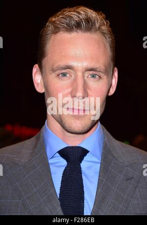 Toronto, ON. 13 Sep, 2015. Tom Hiddleston à grande hauteur pour des arrivées en première mondiale au Festival International du Film de Toronto 2015, VISA Screening Room, Toronto, le 13 septembre 2015. Credit : Gregorio Binuya/Everett Collection/Alamy Live News Banque D'Images