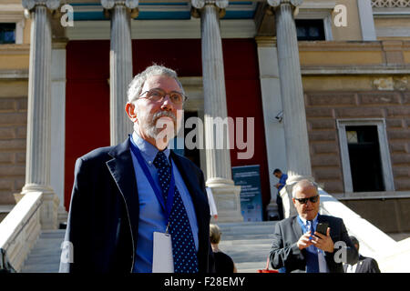 Athènes, Grèce. 14Th Sep 2015. L'économiste américain Paul Krugman assiste au Forum de la démocratie d'Athènes dans le vieux bâtiment du Parlement européen à Athènes. Le Forum de la démocratie d'Athènes 2015, organisé par le New York Times (NYT), aura lieu du 13 au 15 septembre au Megaron d'Athènes et à l'Agora antique d'Athènes. Le Forum, présentée en collaboration avec le Fonds des Nations Unies pour la démocratie et la ville d'Athènes, va réfléchir sur l'état d'democraciesand libéral les principaux défis auxquels ils sont confrontés dans le monde aujourd'hui. Credit : ZUMA Press, Inc./Alamy Live News Banque D'Images