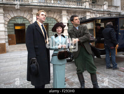 L'ÉTÉ EN FÉVRIER 2013 Tribeca Film avec de gauche à droite : Dan Stevens, Emily Browning, Dominic Cooper Banque D'Images