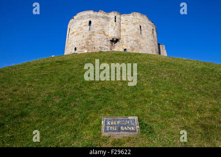 Historique La tour de Clifford à York, en Angleterre. Banque D'Images