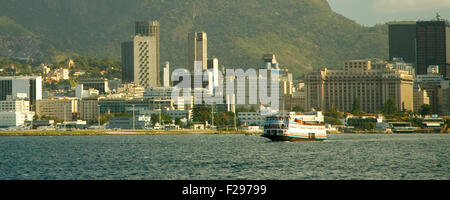 Ferry Boat appelé "Barca" à Niteroi, Rio de Janeiro, Brésil Banque D'Images