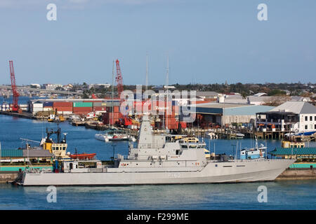 Bahamas Bahamas HMBS navire militaire dans le port de Nassau, aux Bahamas. Banque D'Images