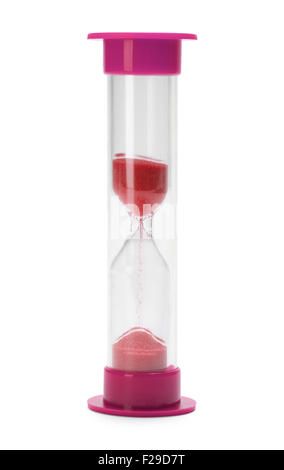 Minuteur sablier rouge isolé sur fond blanc. Banque D'Images