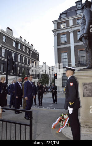 Londres, Royaume-Uni. 14 Septembre, 2015. Accueillant le couple présidentiel dans l'ambassade de Pologne à Londres Crédit : Marcin Libera/Alamy Live News Banque D'Images