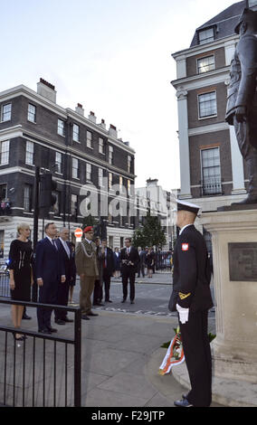 Londres, Royaume-Uni. 14 Septembre, 2015. Accueillant le couple présidentiel dans l'ambassade de Pologne à Londres Crédit : Marcin Libera/Alamy Live News Banque D'Images