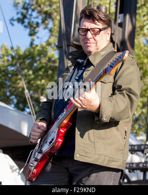 Chicago, Illinois, USA. 12 Sep, 2015. Le sergent se guitariste de Tohama effectue live pendant Riot Fest à Douglas Park à Chicago, Illinois © Daniel DeSlover/ZUMA/Alamy Fil Live News Banque D'Images