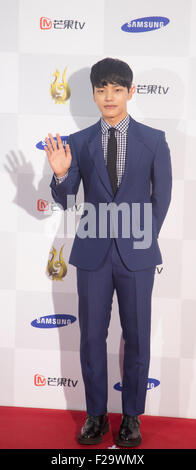 Yeo-Jin goo, Sep 10, 2015 : l'acteur sud-coréen Yeo Jin-goo assiste à un événement tapis rouge de Seoul International Drama Awards 2015 à Séoul, Corée du Sud. © Lee Jae-Won/AFLO/Alamy Live News Banque D'Images