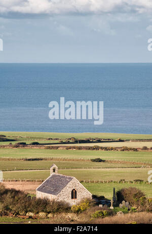 Penllech, sur la péninsule de Lleyn, Gwynedd, Pays de Galles, Royaume-Uni. La télécommande et redondant maintenant l'église St Mary Banque D'Images