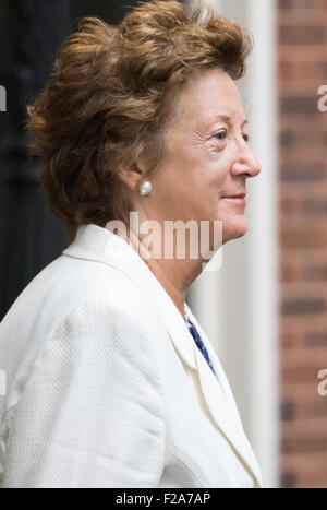 Downing Street, London, UK. 15 Septembre, 2015. Ministre d'État au Foreign & Commonwealth Office Baroness Anelay arrive au 10 Downing Street pour assister à la réunion hebdomadaire du cabinet © Paul Davey/Alamy Live News Crédit : Paul Davey/Alamy Live News Banque D'Images