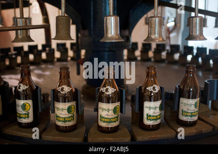 Henri Maes bière belge, brasserie, vieille ville, site du patrimoine mondial de l'UNESCO, Bruges, Flandre, Belgique, Europe. Visites guidées de la D Banque D'Images