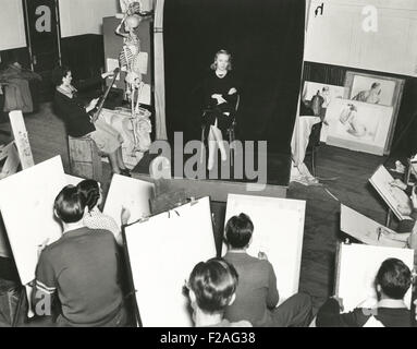Model posing for art class (OLVI008 OU  F263) Banque D'Images