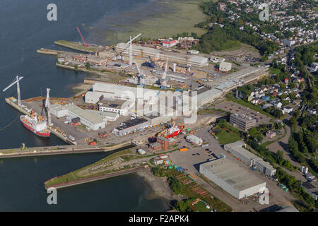 Davie Yards Incorporated, plus communément connu sous le nom de MIL-Davie Shipbuilding, est représentée dans cette photo aérienne dans la région de Levis Banque D'Images