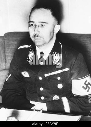 Heinrich Himmler, chef de l'élite de l'Allemagne nazie Schutzstaffel ou SS. Ca. 1940. À partir de 1939-1945, au cours de la Seconde Guerre mondiale, il a dirigé l'assassinat de six millions de Juifs, de roms, d'autres civils, pour un total de plus de 11 millions de dollars. CSU (2015  9 837) Banque D'Images