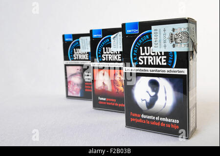 Lucky Strike cigarettes Lucky Strike-cigarrillo Banque D'Images