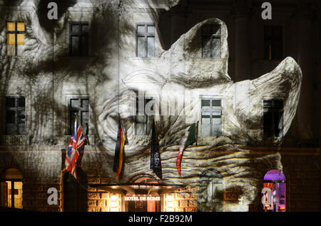 L'hôtel de Rome, illuminé la Fête des Lumières, Bebelplatz, Berlin Mitte, Berlin Banque D'Images