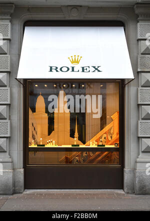 ZURICH, SUISSE - 29 décembre 2013 - boutique Rolex, bien connue pour ses montres de luxe Banque D'Images