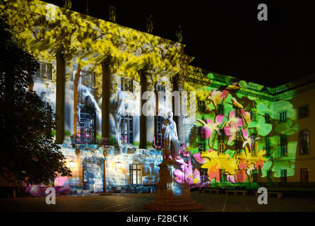 Festifval des lumières, Staatsbibliothek, l'Université d'Humboldt ou HU allumé, Unter den Linden de Berlin Mitte, Berlin Banque D'Images