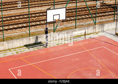 Photo de tennis et basket jeux pour enfants Banque D'Images