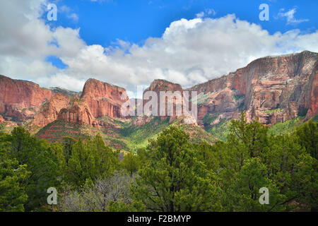 Voir à partir de la fin de Park road oublier dans la section de Kolob Canyon Zion National Park dans le sud-ouest de l'Utah Banque D'Images