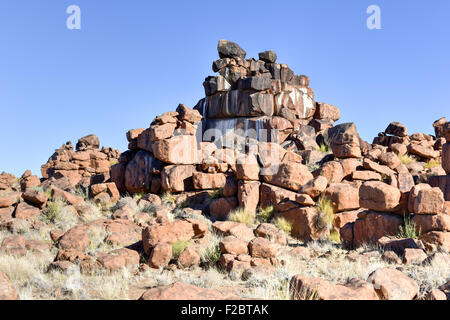 Aire de jeu géant, un parc naturel Rock Garden à Keetmanshoop (Namibie). Banque D'Images