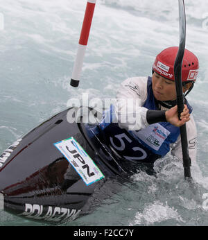 Lea Valley, London, UK. 16 Sep, 2015. Championnat du monde de slalom en canoë. Le premier jour. K1 Les femmes, Vive la Ito (JPN) lors de la première exécution de la chauffe dans la K1 des femmes. Credit : Action Plus Sport/Alamy Live News Banque D'Images