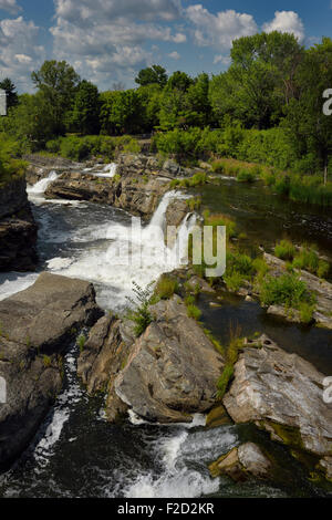 Chutes Hog's Back Park sur la rivière Rideau à Ottawa, Canada pour l'été Banque D'Images