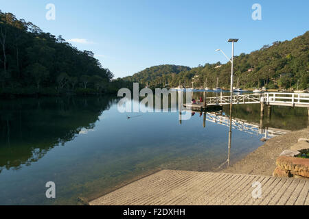 À McCarrs Creek dans Ku-Ring-gai Chase National Park Banque D'Images