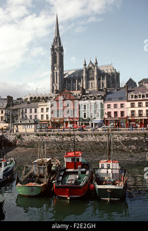 Le port de Cobh, anciennement connu sous le nom de Queenstown, comté de Cork, visé à l'Ulysse de James Joyce, l'Irlande Banque D'Images