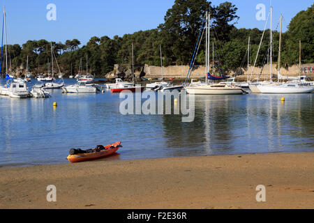 Plage de Conleau avec bateaux Presqu'ile de conleau, Vannes, Morbihan, Bretagne, France, Europe Banque D'Images