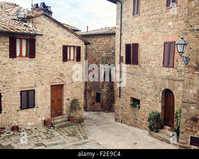 Ancienne petite ville médiévale de Monticchiello en Toscane, Italie. Banque D'Images