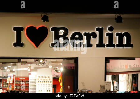Novembre 2013 - BERLIN : marques : le logo d'un magasin de souvenirs nommé 'J'adore Berlin, Berlin. Banque D'Images
