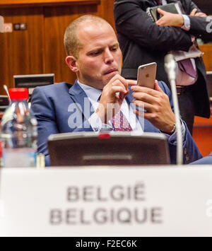 Secrétaire d'État belge à la politique d'Asile, Migration Theo Francken. L'extraordinaire Conseil Justice et affaires intérieures permettra d'établir un nouveau plan d'action pour faire face à l'actuelle crise de la migration. Le Conseil entendra également un exposé de la Commission européenne sur ses nouvelles propositions sur la migration. (Photo par Jonathan Raa / Pacific Press) Banque D'Images